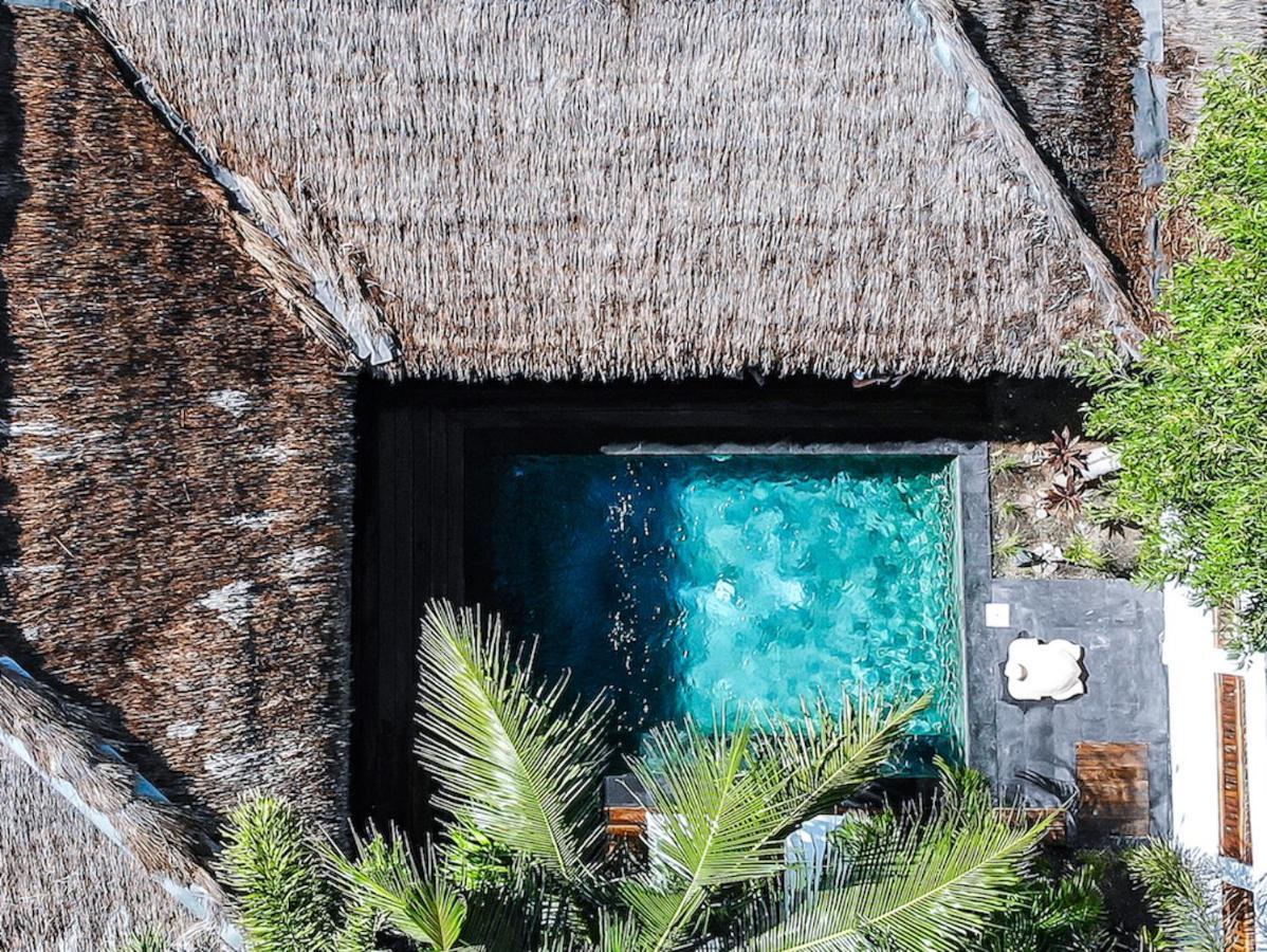 Akasia Villas Gili Air Exterior photo
