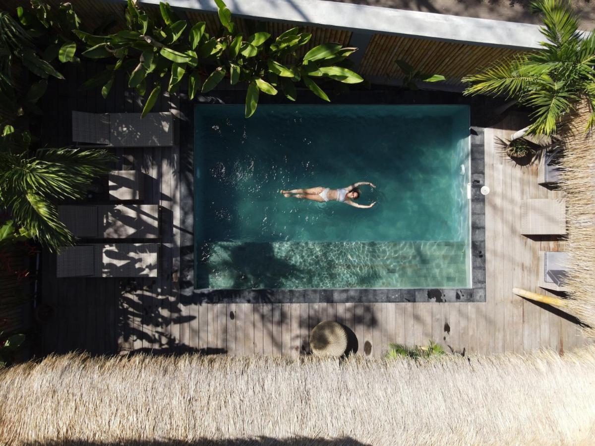 Akasia Villas Gili Air Exterior photo